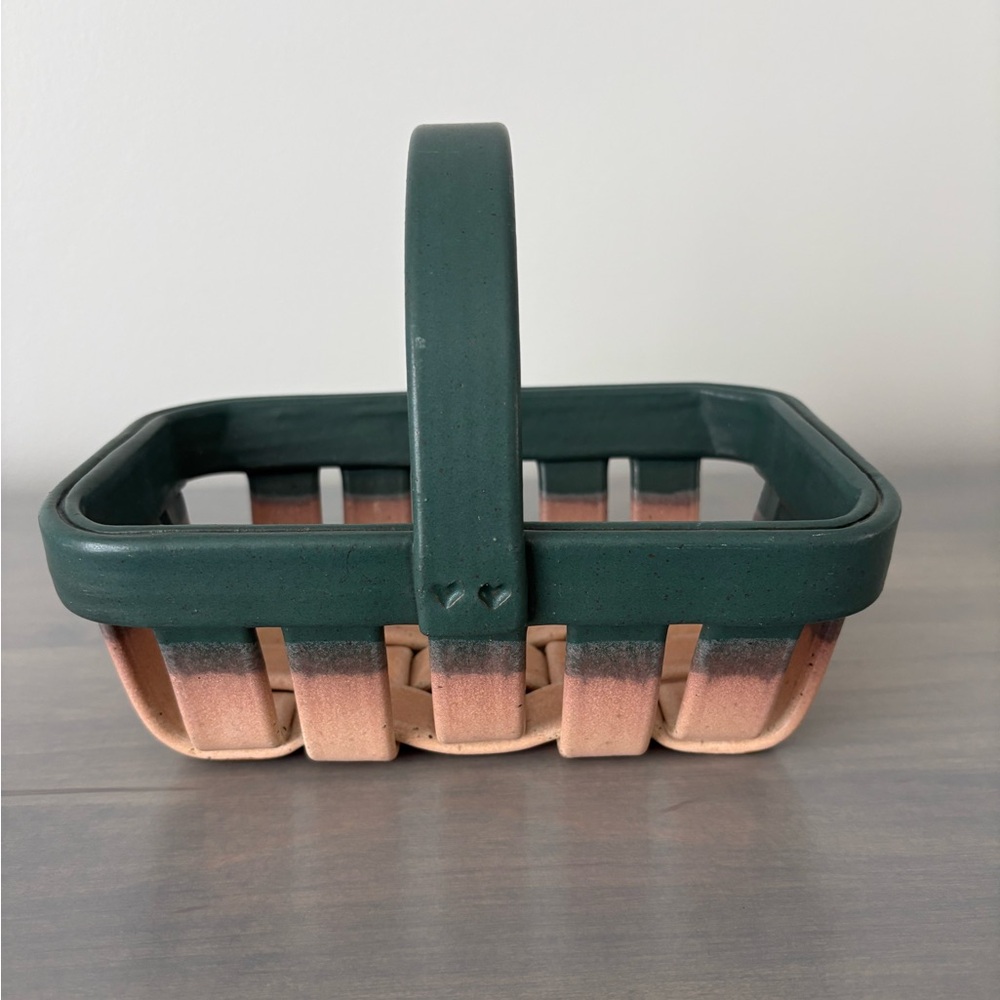 RH River Hill Pottery Woven Clay Cottage Style Basket With Handle Green And Tan